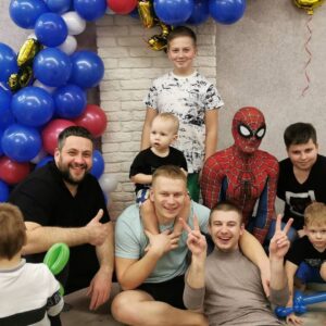 аниматор Человек паук на празднике у детей